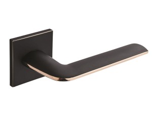 Klamka wewnętrzna Roothkin Filipe Slim QR16 - rozeta kwadratowa, czarny matowy, złoty